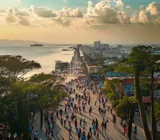 turistas estrangeiros Paraná 2025