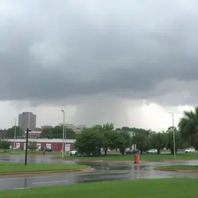 Toledo deve ter um dia com pancadas intensas