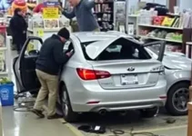 motorista tenta estacionar