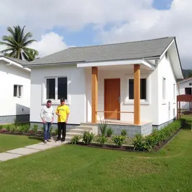 entrega de novas casas em Novo Sarandi